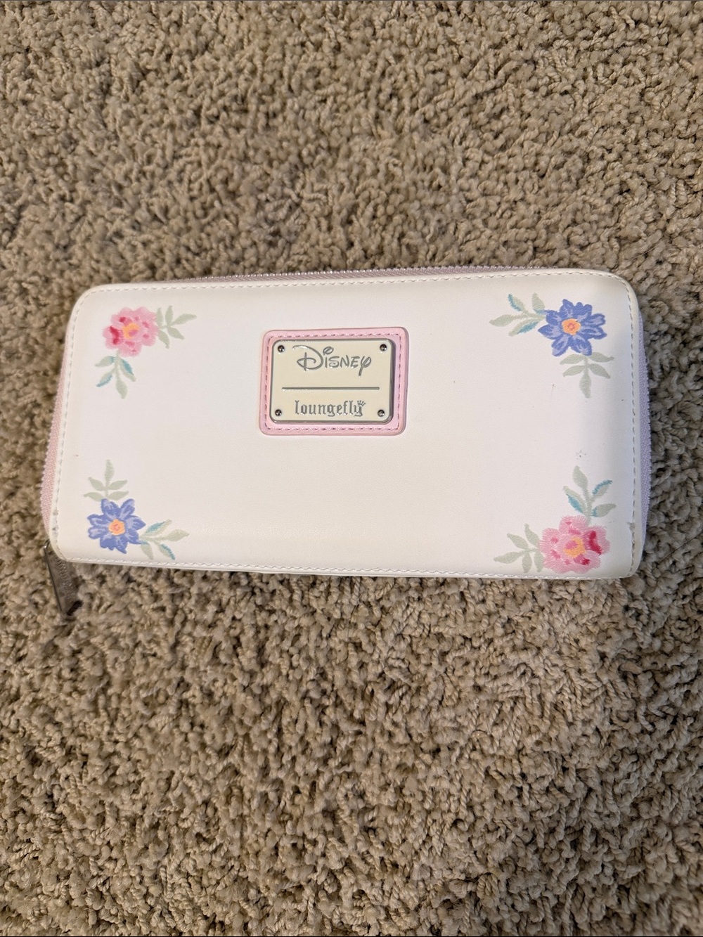 Disney Loungefly Aristocats White Floral Zip Wallet - Picture 2 of 3